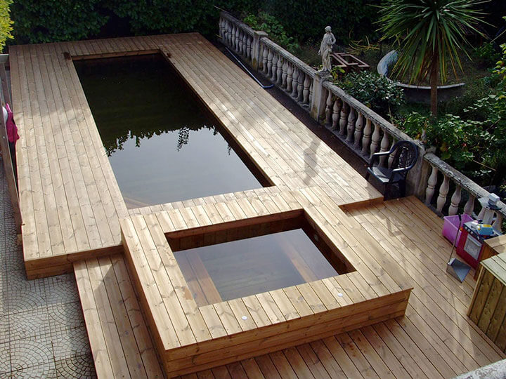 Fabrication de piscine en bois, pose des coté